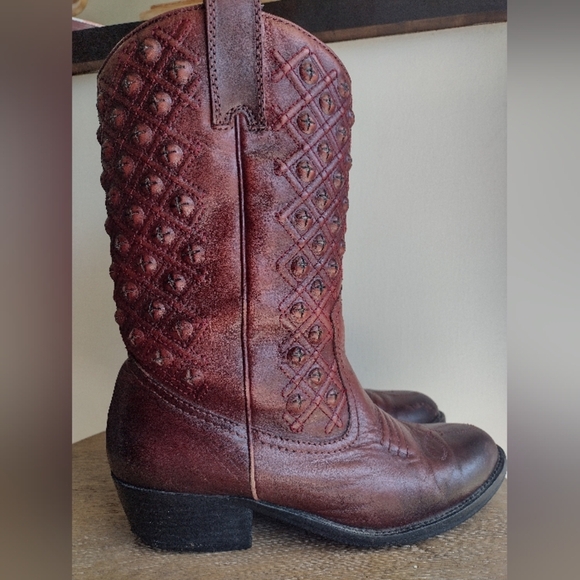 Lucky Brand Leather Madonna Studded Cowboy Cowgirl Western Boots Size 7 to 7.5 - Picture 5 of 12